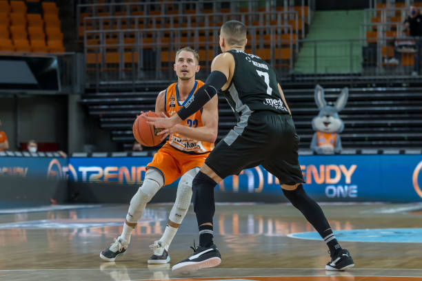 球队在逆境 球队在逆境