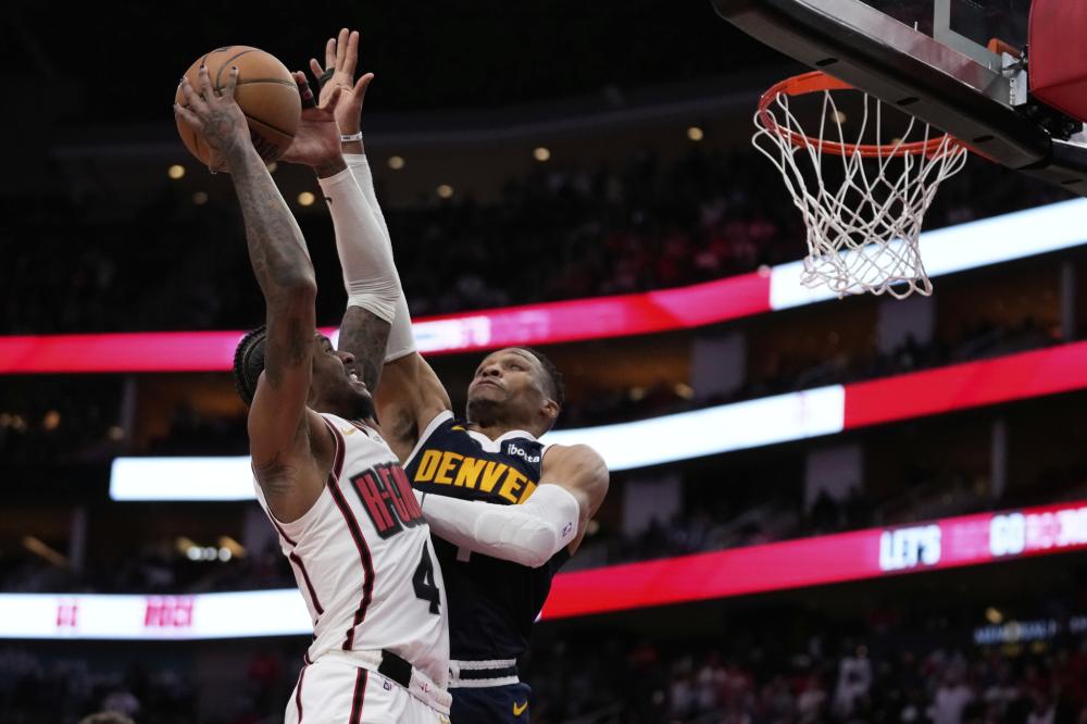 现出出色的 现出出色的