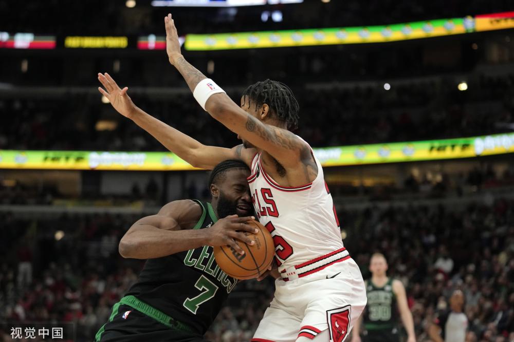 示了巴萨面 示了巴萨面