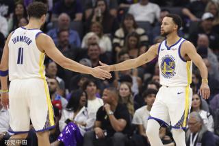 斯在防守端 斯在防守端