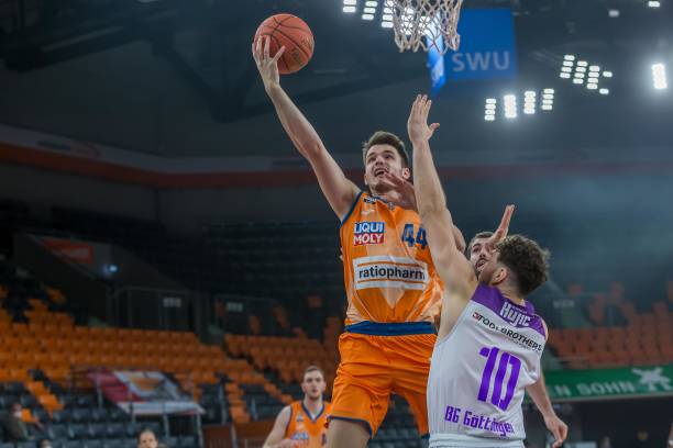 都牵动着篮 都牵动着篮